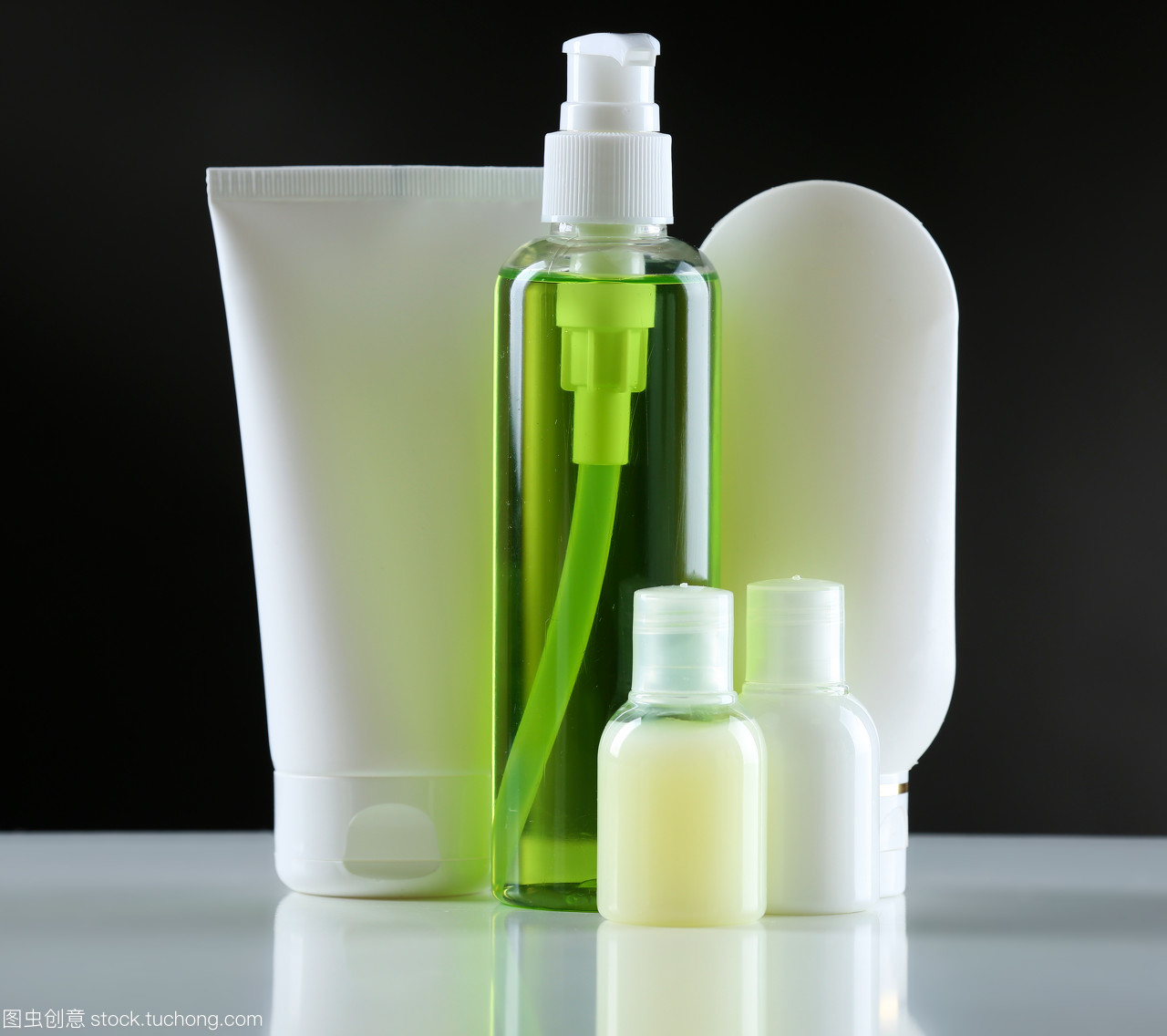 探秘化妝品包裝瓶 設(shè)計美學與實用功能的完美融合